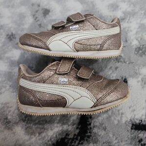 PUMA Sneakers
